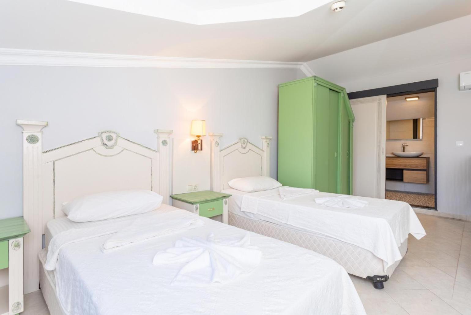 Villa Ayla Paradise ดาลยัน ภายนอก รูปภาพ